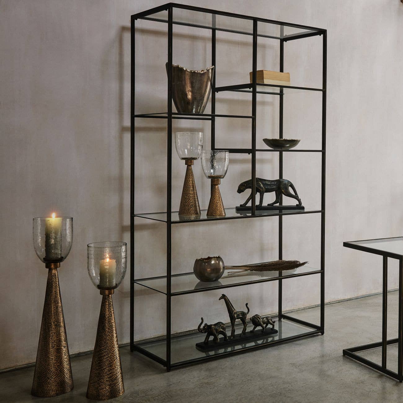 Merapi Lava Large 27cm Vase: Smoke Black, Gold / 100% Aluminium